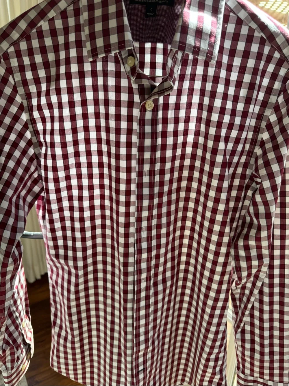 Banana Republic Men's Burgundy White Gingham Dress Shirt Long Sleeve SZ Small